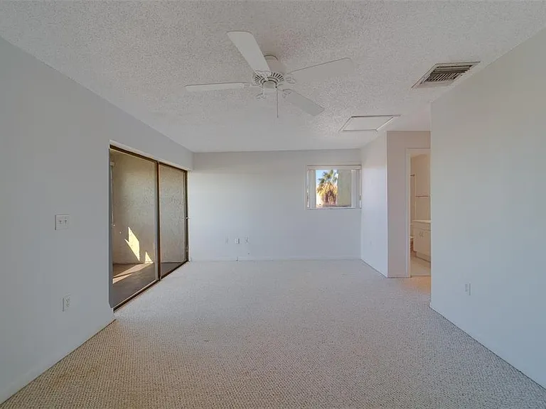 1 Windrush Blvd #28 — Photo 15