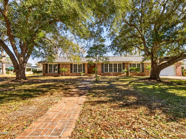 25 Bayou View Dr, Gulfport, MS 39507