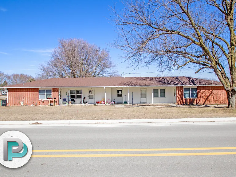 704 Larch St #11 — Photo 3