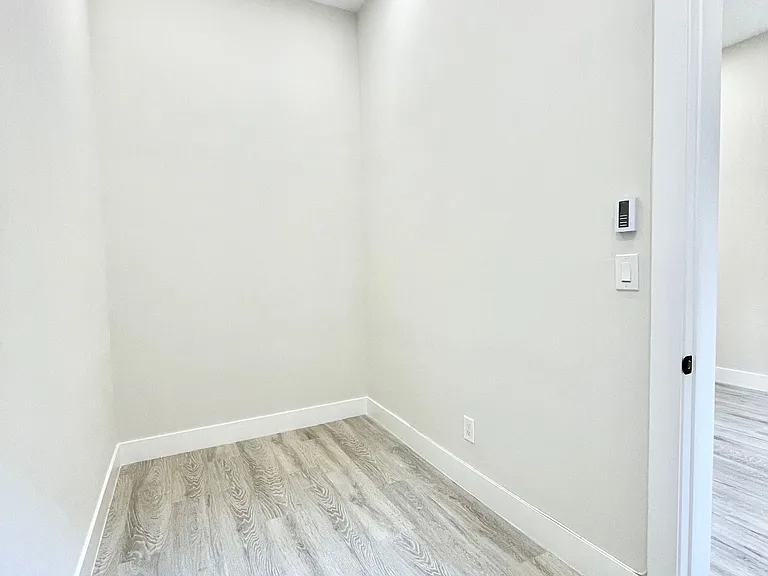 237 E 33rd St #2A — Photo 8