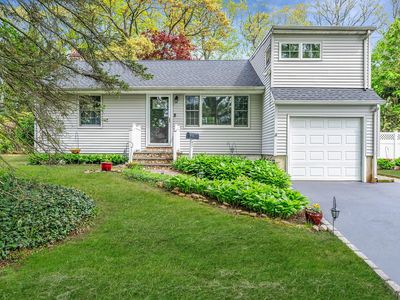 42 Quebec Drive, Huntington Station, NY, 11746