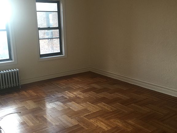 5th image of 4209 47th Ave