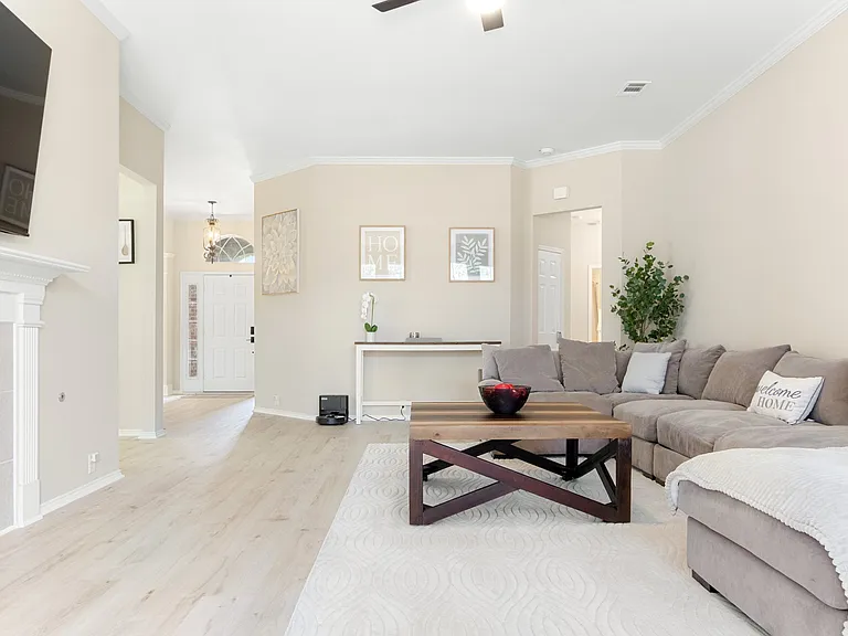 3000 Saint Amanda Dr — Photo 10