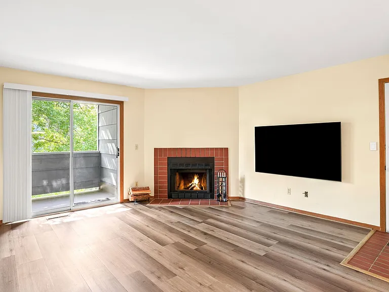 4660 White Rock Cir #5 — Photo 1