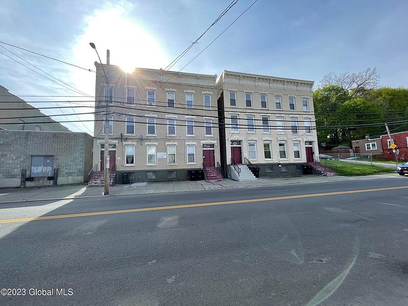 5th image of 602-608 4th Street