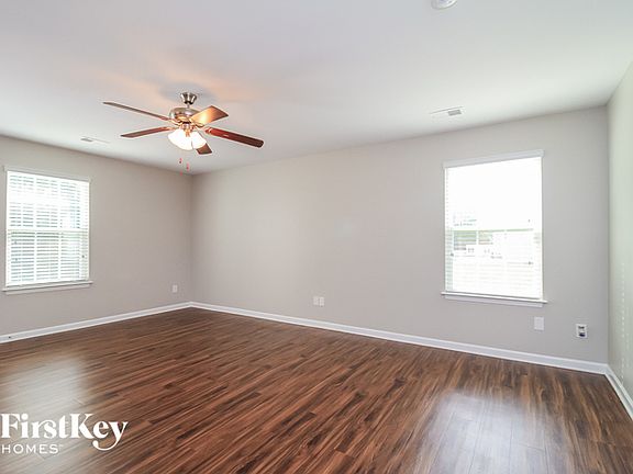 3rd image of 247 Sawyer Ln