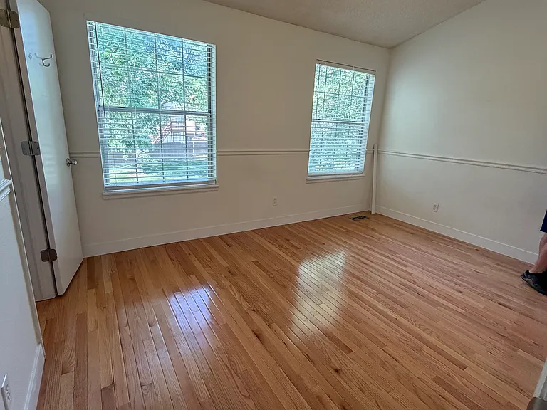 350 W Jamison Cir — Photo 13