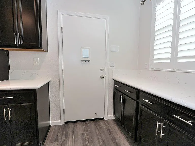 9049 Hourglass Cir — Photo 19