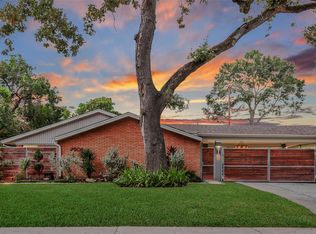 4906 Libbey Ln, Houston, TX 77092