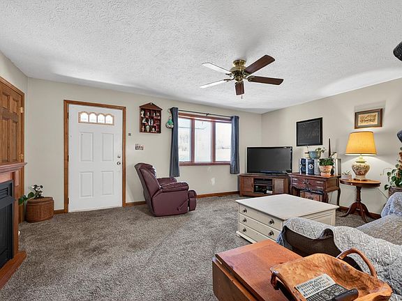 5th image of 20136 Laurel Rd