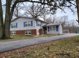 280 Chicago Rd APT F, Oswego, IL 60543