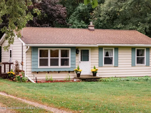 4755 Carlisle Hwy, Charlotte, MI 48813