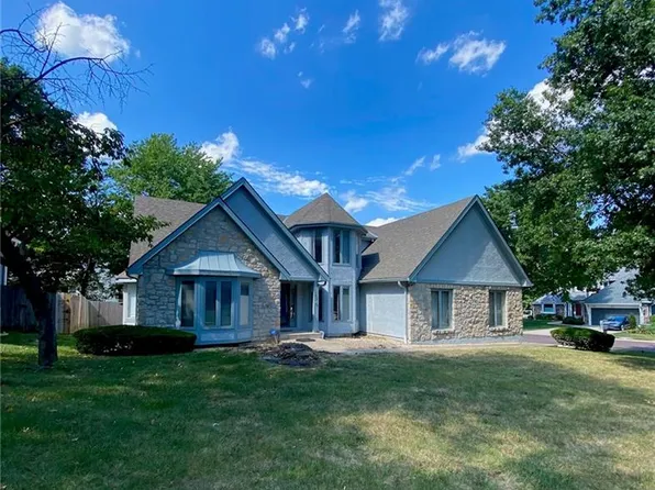 10546 Westgate St, Overland Park, KS 66215