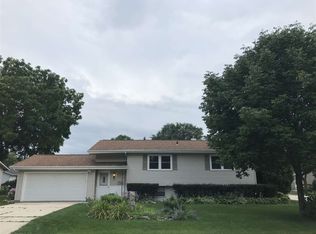 576 Eastwood Ct, Fond Du Lac, WI 54935