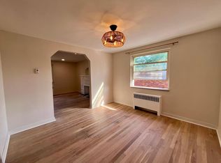 1877 Viruth St, Pittsburgh, PA 15212