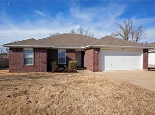 6408 SW Hillside Ave, Bentonville, AR 72713