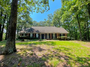 2320 Lawndale Dr, Tupelo, MS 38801