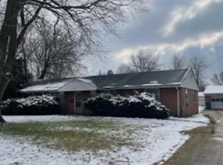 8004 Grovewood Dr, Mentor, OH 44060