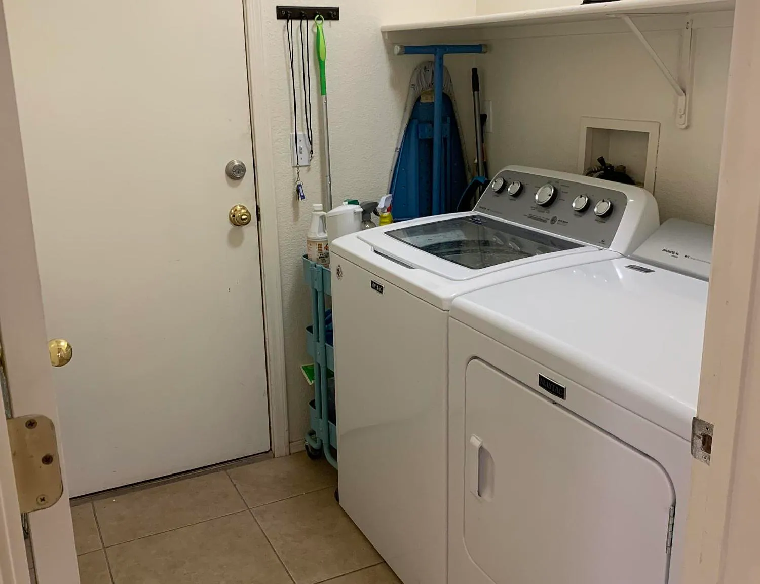 3 bed, 2.0 bath, 1495 sqft, $1,750 — Photo 4