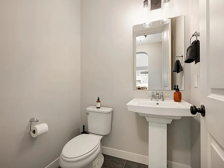 9769 Iron Horse Rd — Photo 33