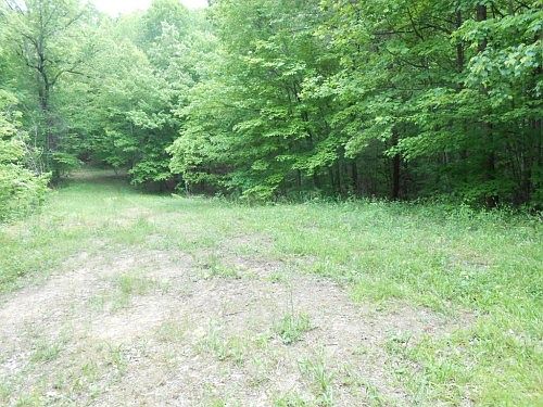 5th image of 186 Old Harriman Hwy