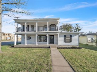 916 Norton St, Weatherford, TX 76086