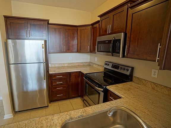 3rd image of 800 S Dakota Ave APT 436