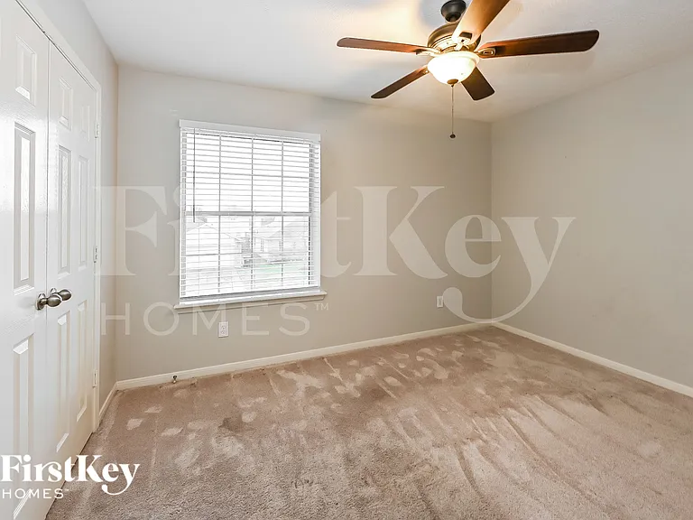 21602 Skyla Cir — Photo 13
