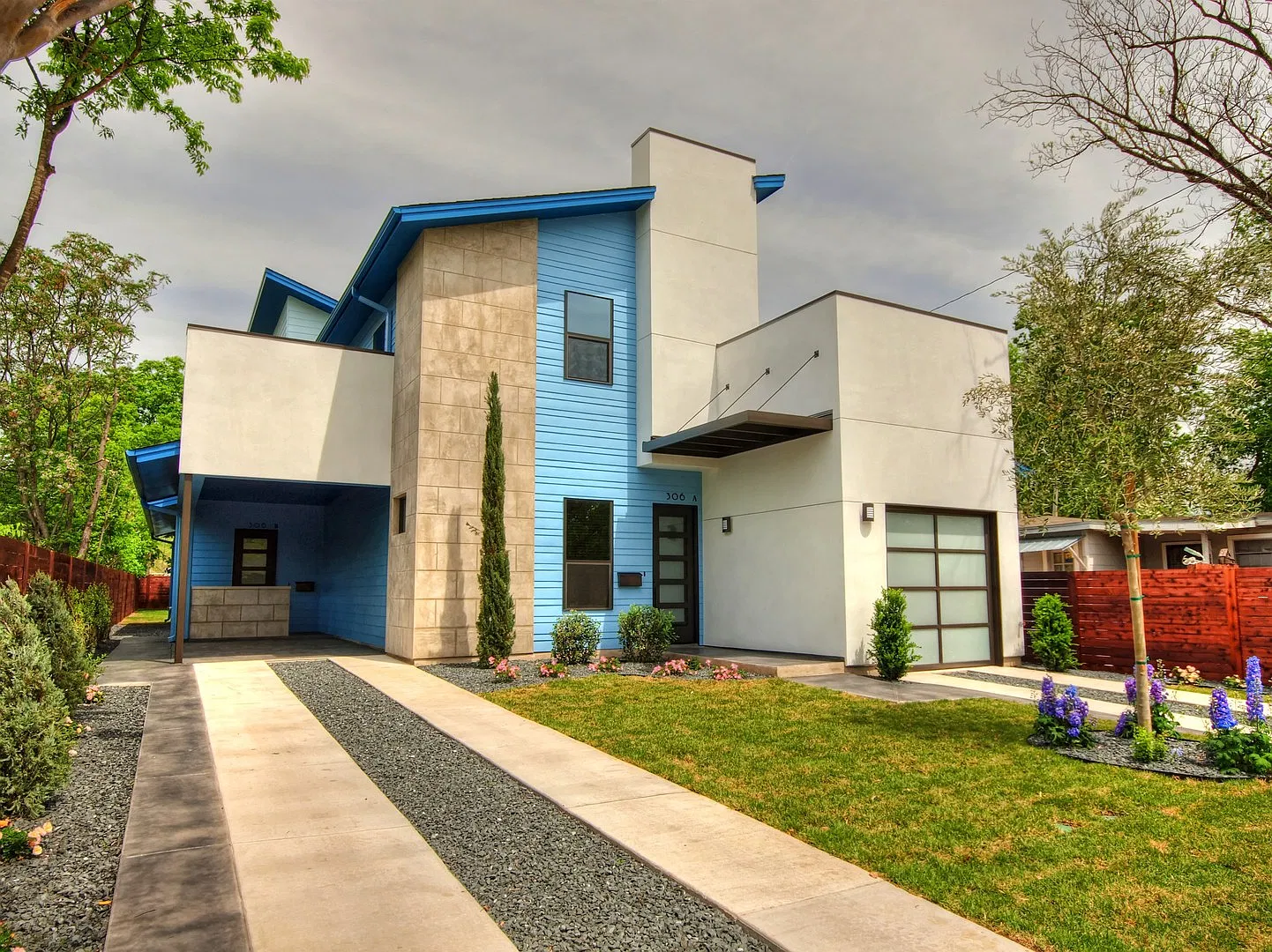 306 Franklin Blvd — Photo 2