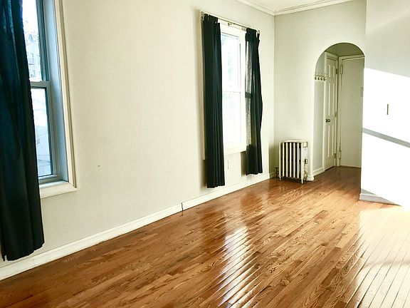 2nd image of 106 E 208th Street # Fl 2nd