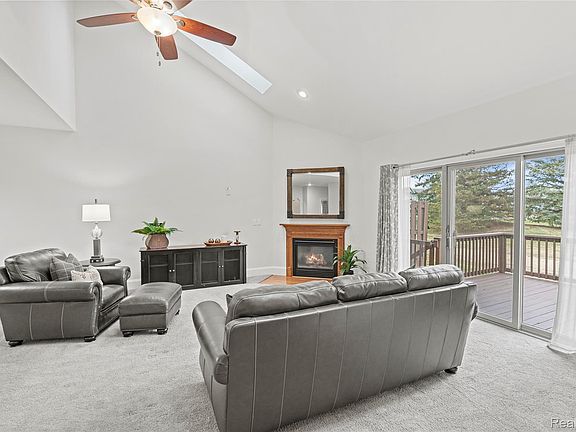 4th image of 9247 Copper Ridge Dr