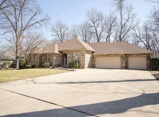 3834 E Stanford Street, Springfield, MO 65809