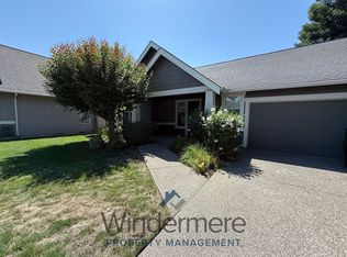 702 SE Creekside Dr, College Place, WA 99324