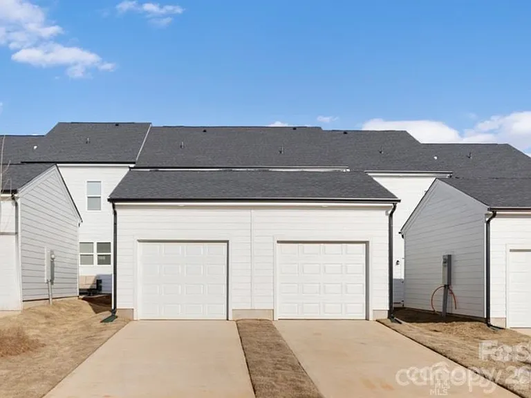 8140 Jacey Ln — Photo 10