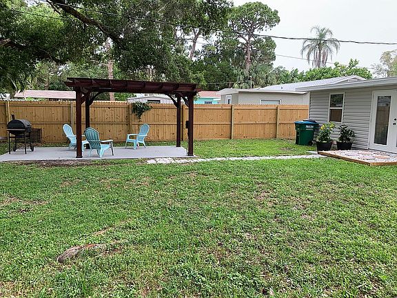 5th image of 7946 49th Ave N