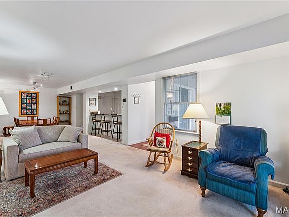 4th image of 1020 Claytonbrook Dr