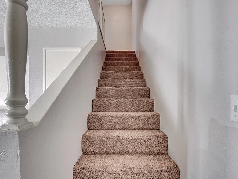 Green Tree Apartments — Photo 18