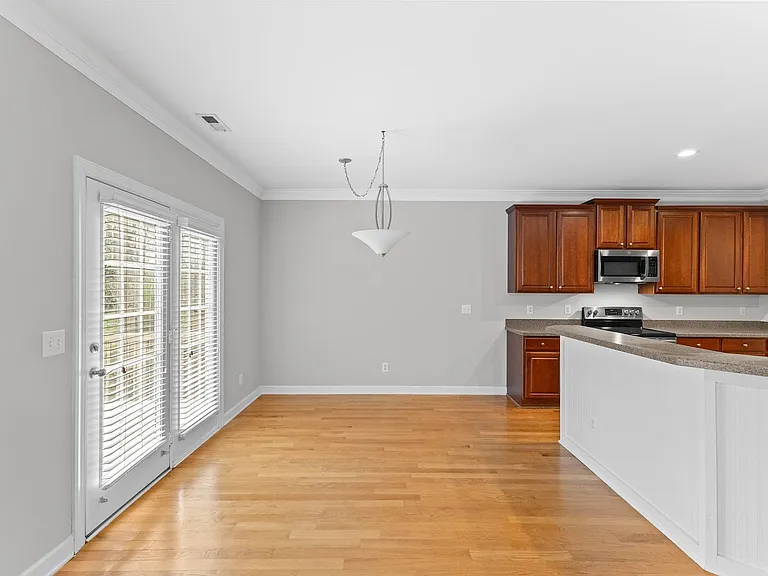 713 Magnolia Forest Ct — Photo 10