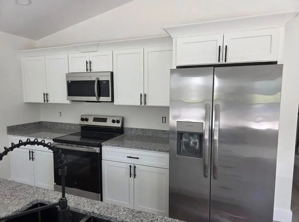 618 W Gordon St — Photo 3