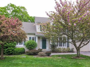 82 Cross River Rd, Mount Kisco, NY 10549