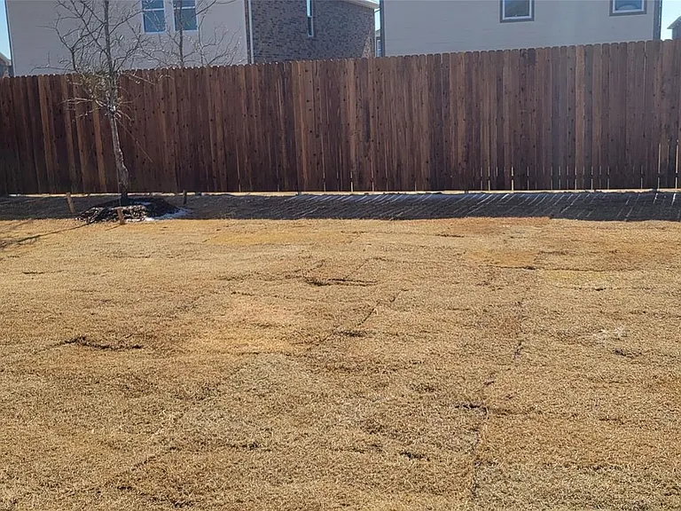 623 Colgate Cir — Photo 4