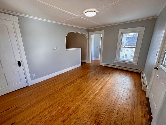 2nd image of 12.5 Lincoln St #12.5
