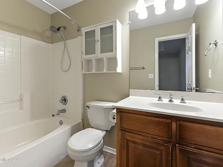 13446 Addison Ave — Photo 12