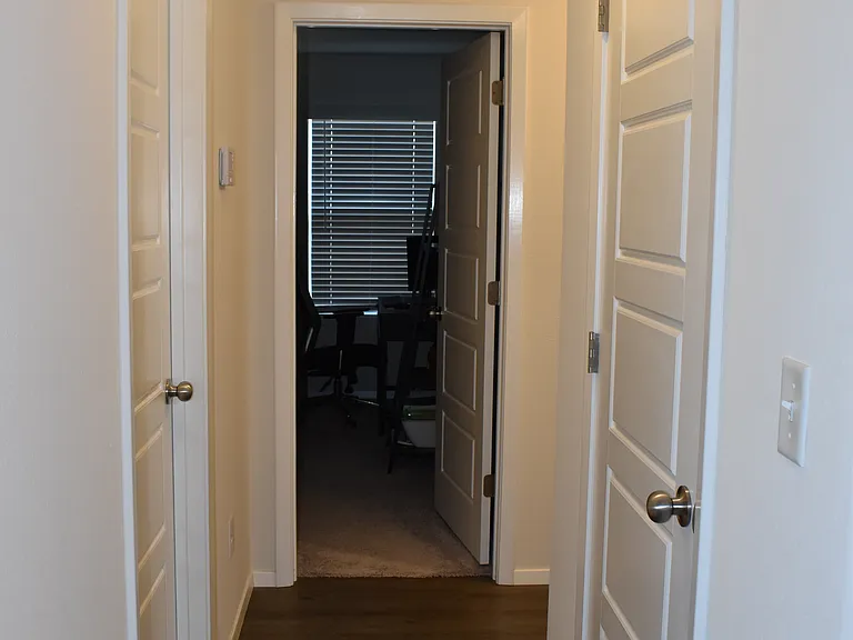 515 Ashwood St — Photo 13