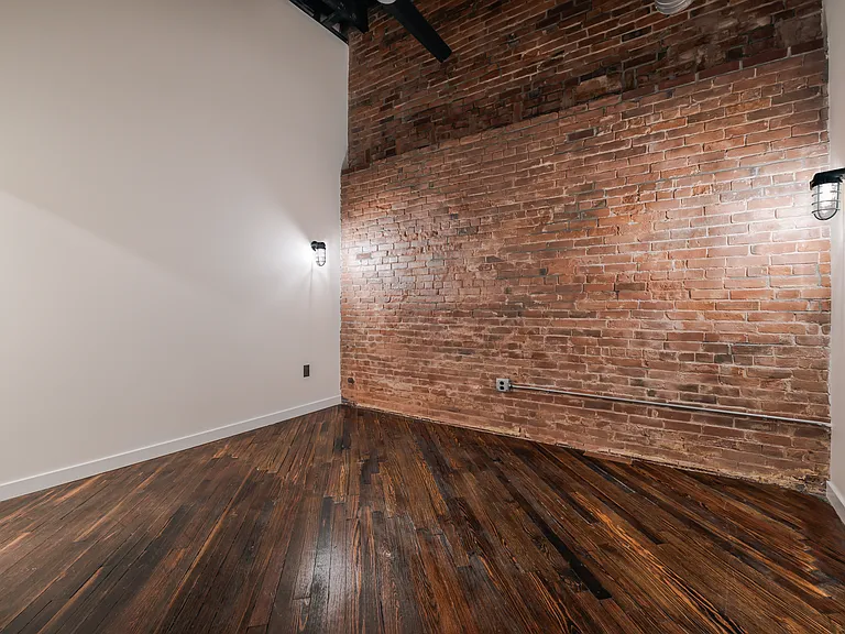 420 Main St #H — Photo 16