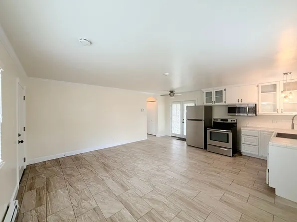 92 Hendley St, Santa Rosa, CA 95404