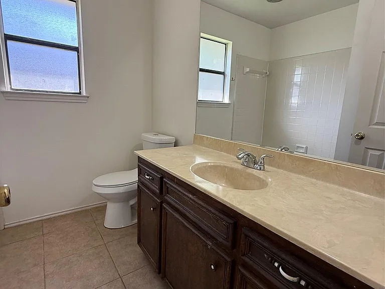 16307 Framingham Cir — Photo 10