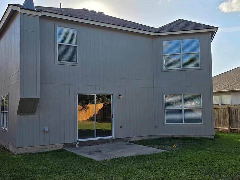 3037 Bradford Park Dr — Photo 22