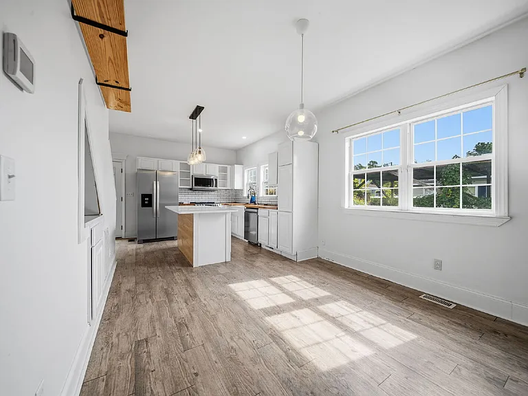 1109 Orange St — Photo 13