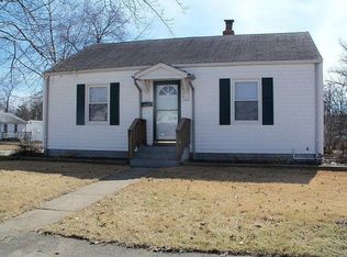 2701 Mannen St, Mount Vernon, IL 62864